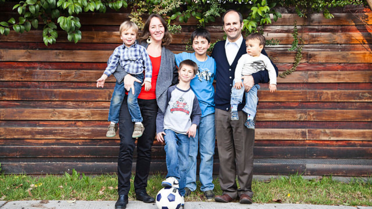 La familia del ni&ntilde;o del milagro de don &Aacute;lvaro del Portillo