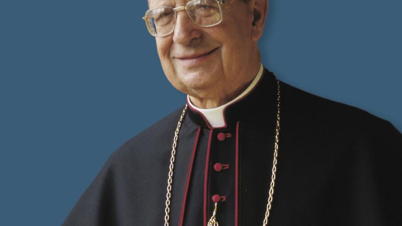 Portada del libro &ldquo;&Aacute;lvaro del Portillo.El libro de la beatificaci&oacute;n&rdquo;.