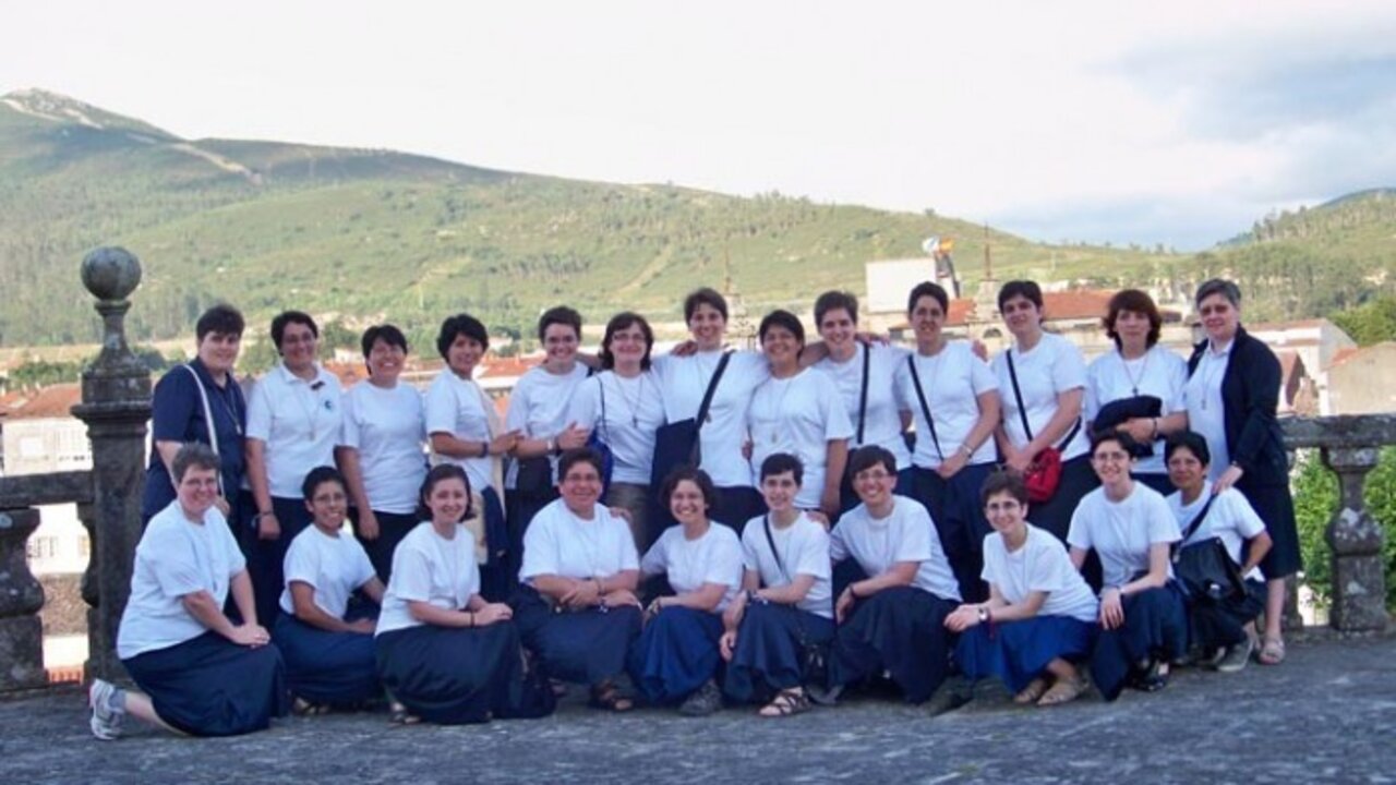 Hermanas de la Congregaci&oacute;n de las Misioneras Eucar&iacute;sticas de Nazaret. 