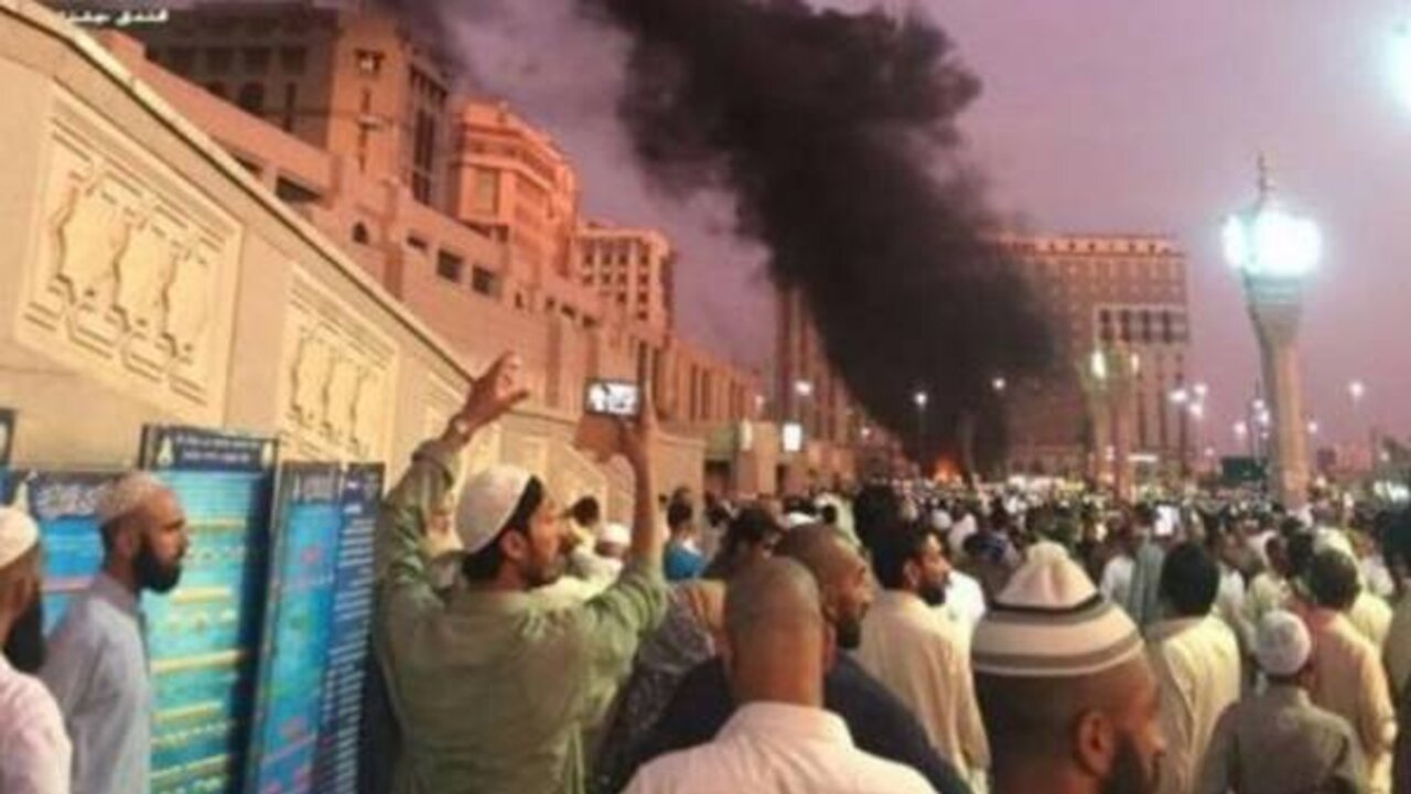 Hasta tres explosiones tuvieron lugar en las mezquitas.
