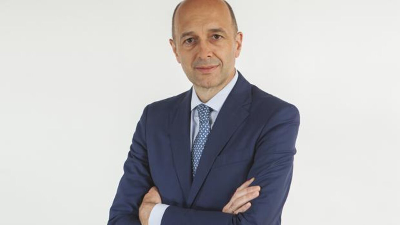 Juli&aacute;n Velasco. 