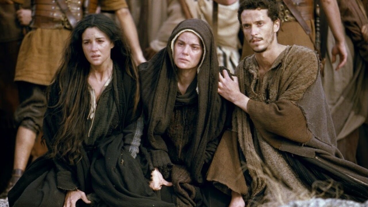 Mar&iacute;a junto a la Cruz de Jes&uacute;s