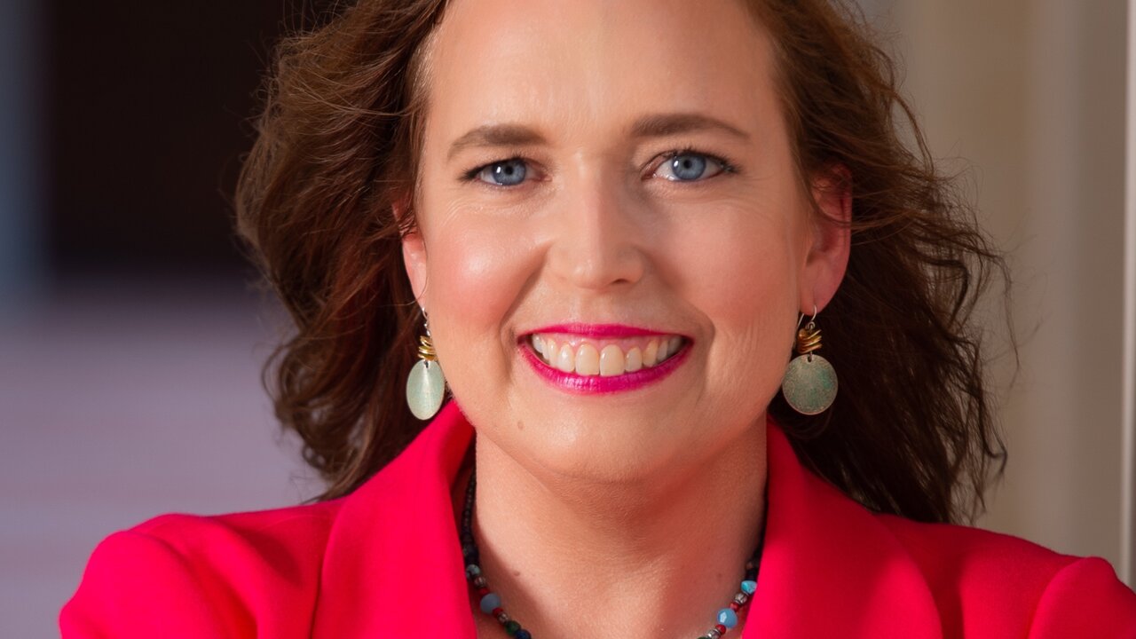 Elaine Howard Ecklund. 