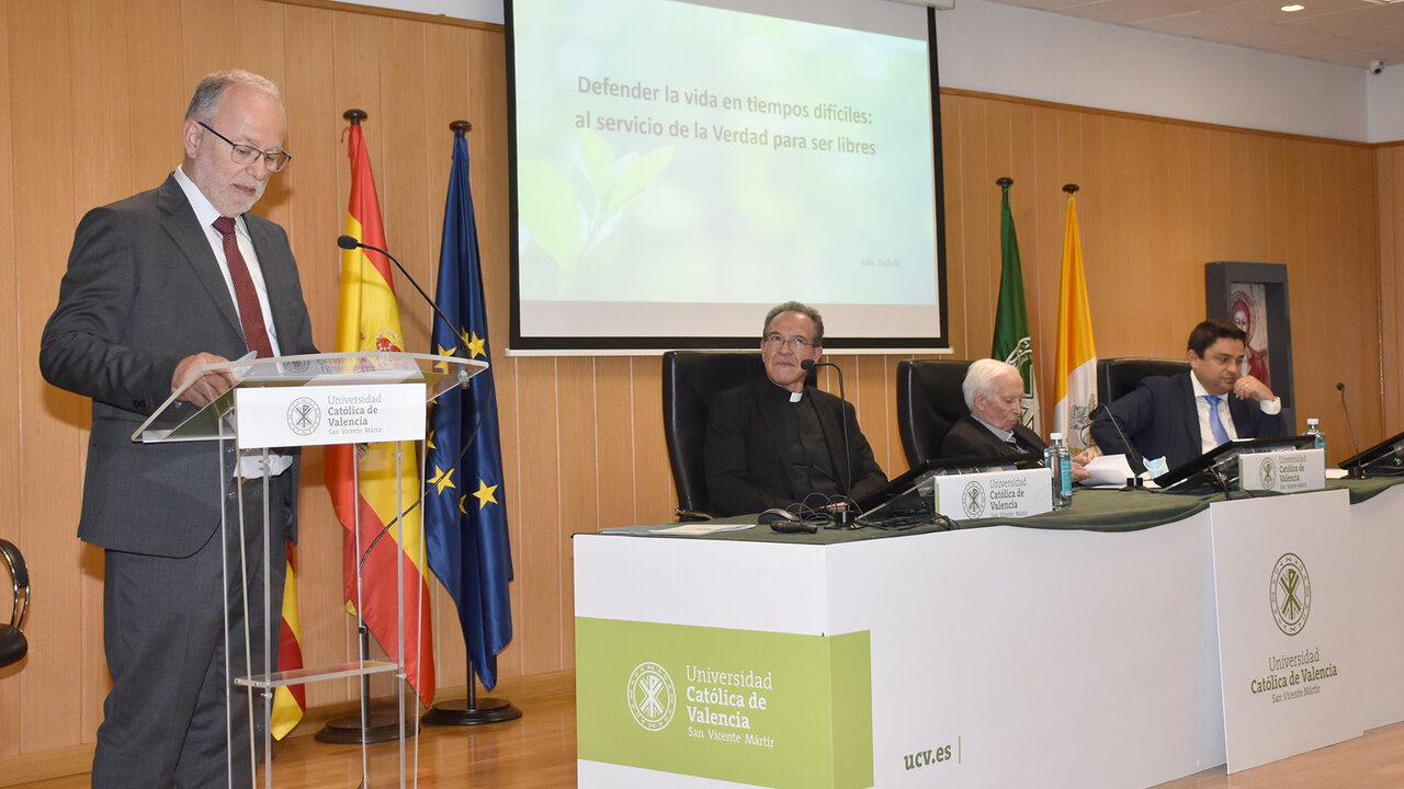 Acto de colaboraci&oacute;n entre la UCV y el Instituto Pontificio Juan Pablo II.