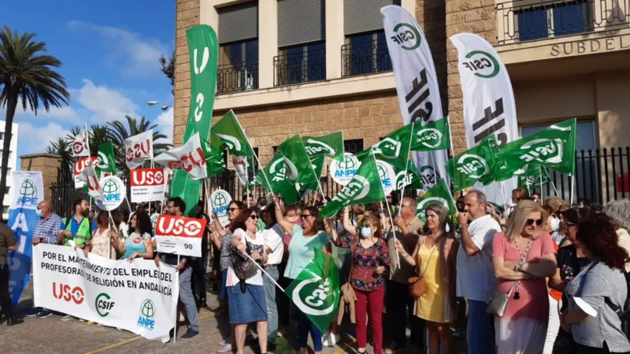 Protestas contra el recorte de horas de la Asignatura de Religión. 