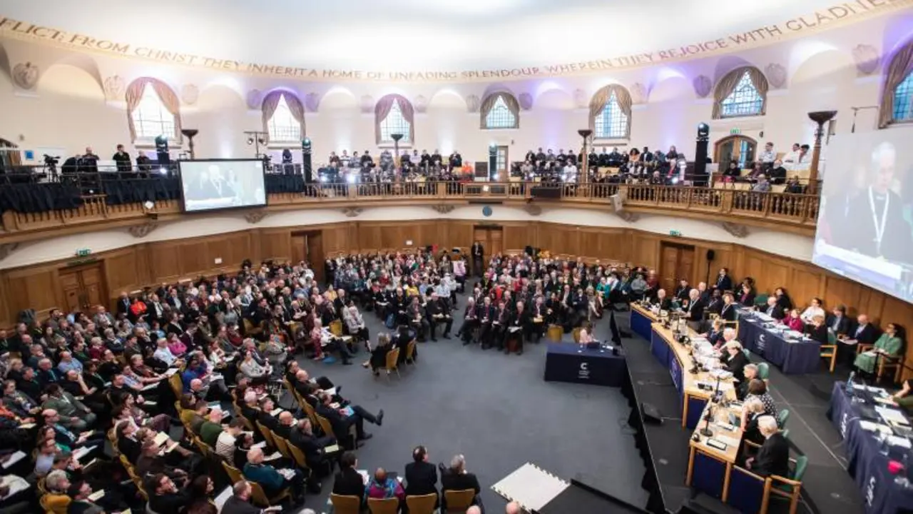 Sínodo de la Iglesia de Inglaterra. 