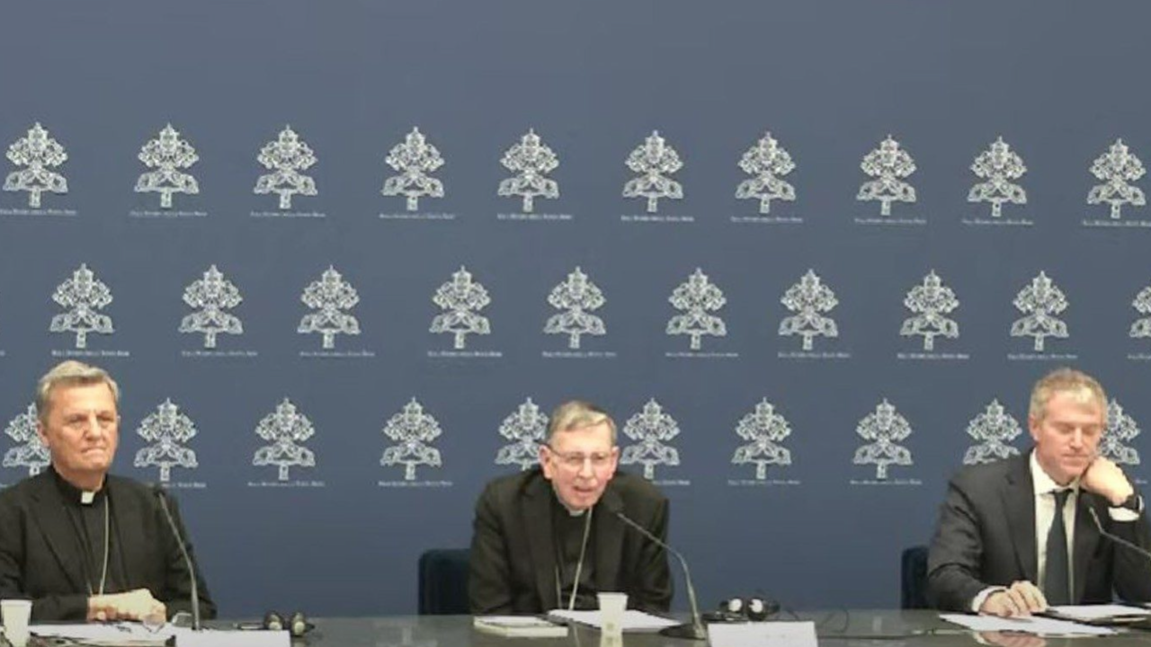 Rueda de prensa de presentaci&oacute;n del documento "El Obispo de Roma".