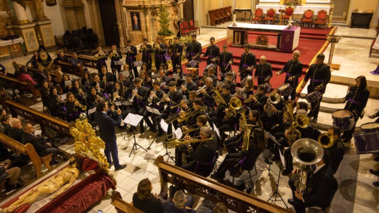 Concierto de la Hermandad del Santo Sepulcro de Oliva.