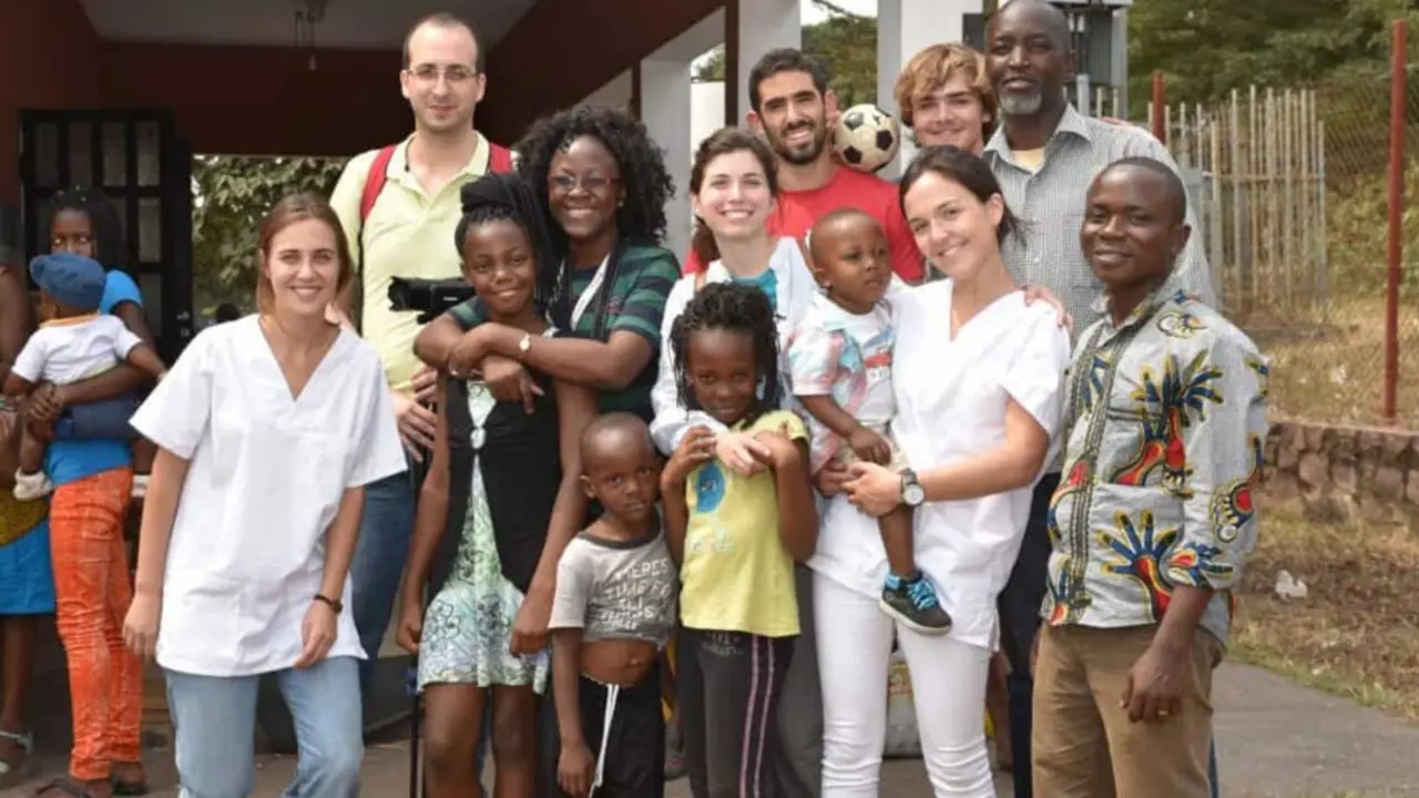 Fundación Amigos de Monkole.