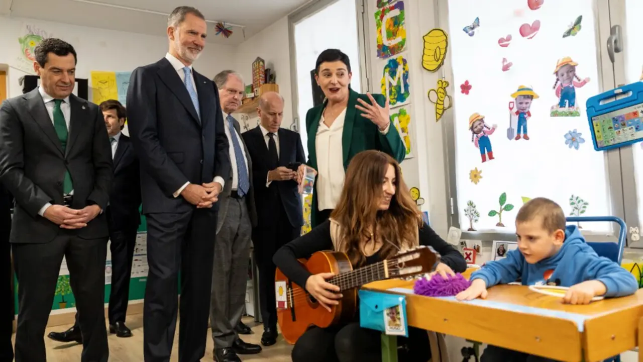 Centro de Educación Especial El Rey visita el colegio Purísima Concepción de Hermanas Hospitalarias de Granada.