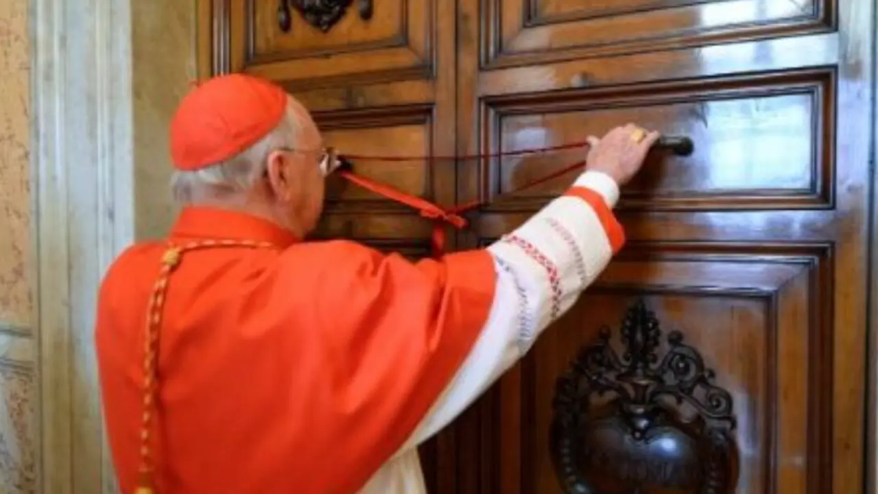 Sellan apartamentos del Papa Francisco en el Palacio Apostólico y Santa Marta.