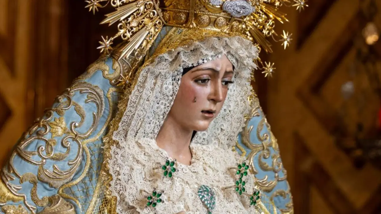 La Virgen de la Esperanza Macarena de Sevilla.