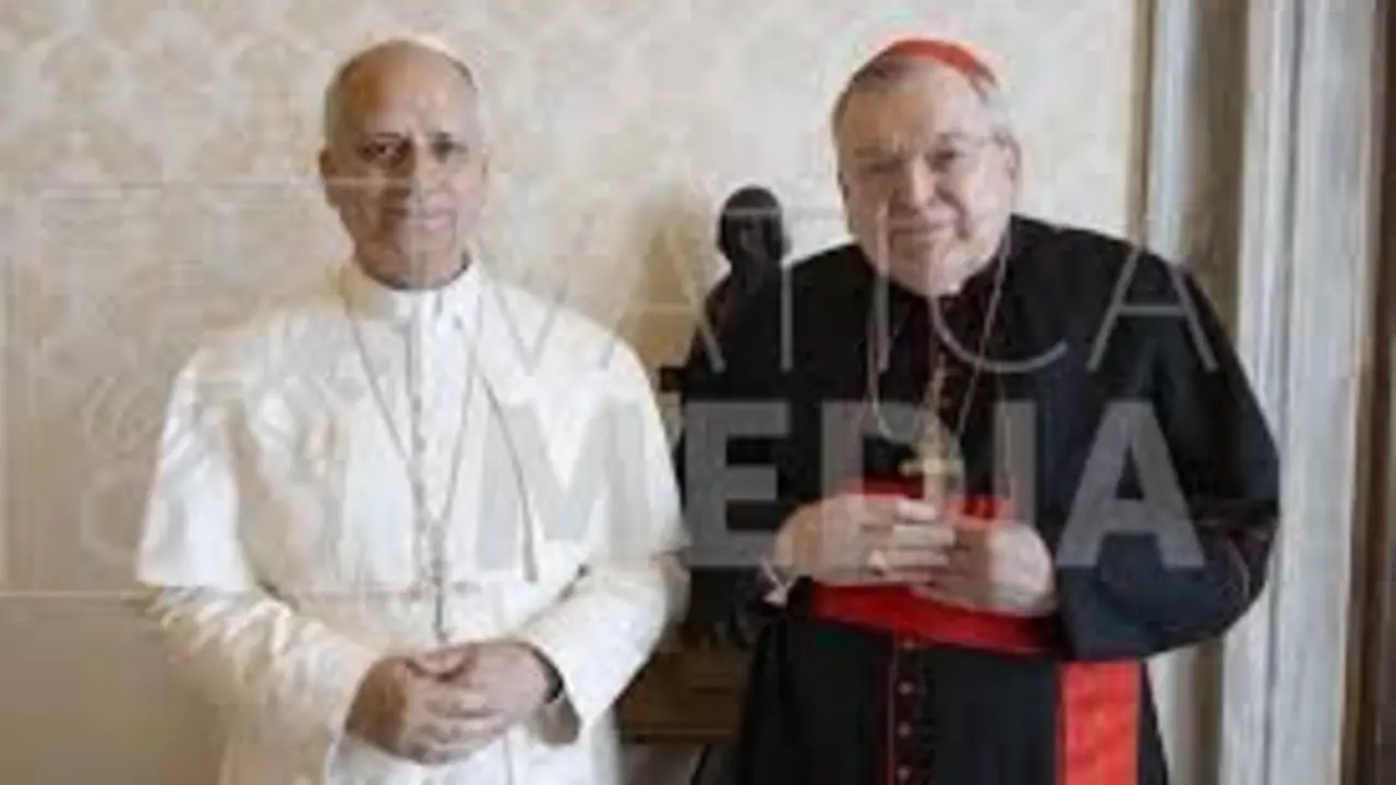El papa León XIV recibe en audiencia al cardenal Raymond Burke. Vatican Media.