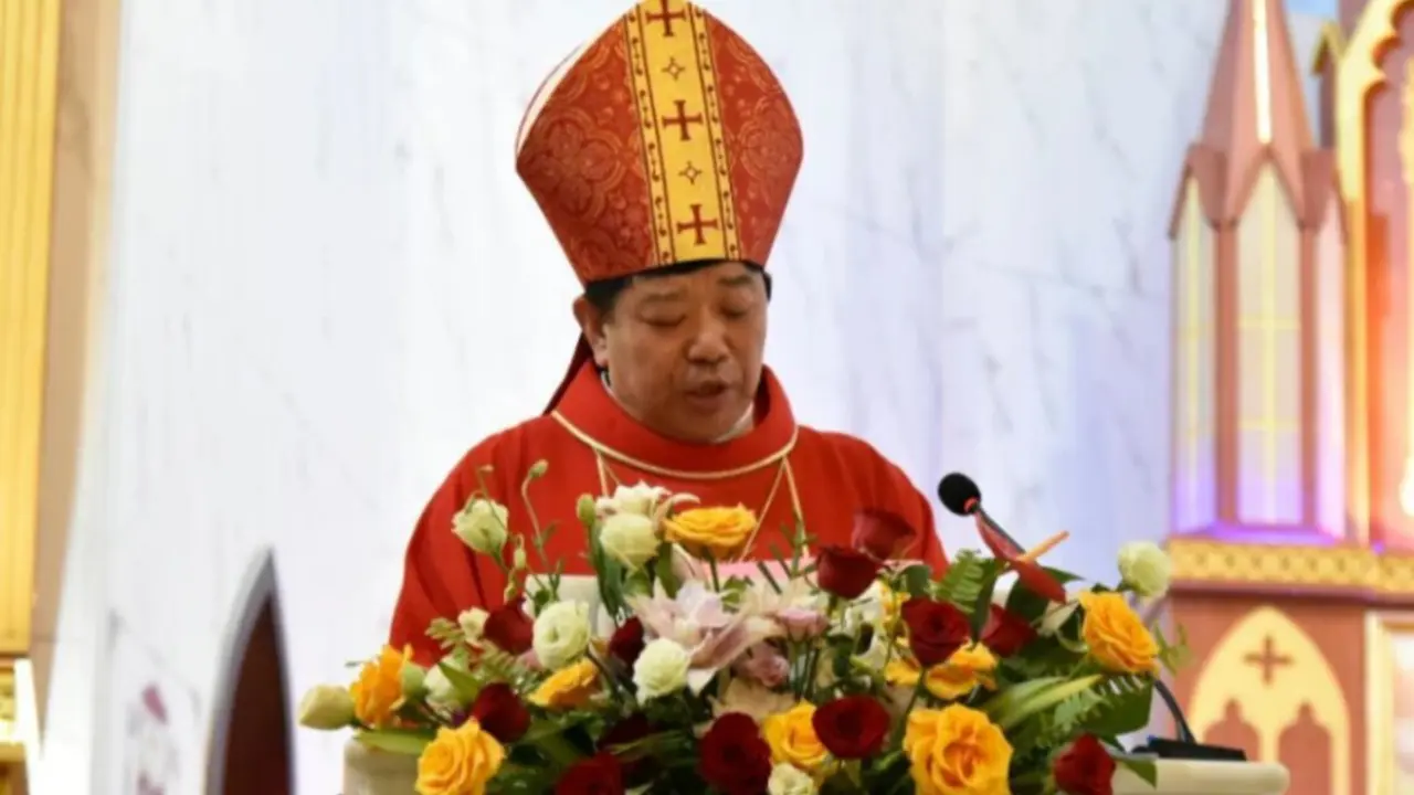 Mons. Wang Zhengui como obispo de Zhangjiakou. Asia News.