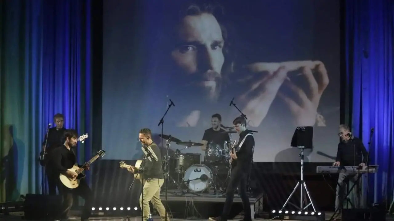 Padres rockeros en concierto: un encuentro íntimo de fe y música