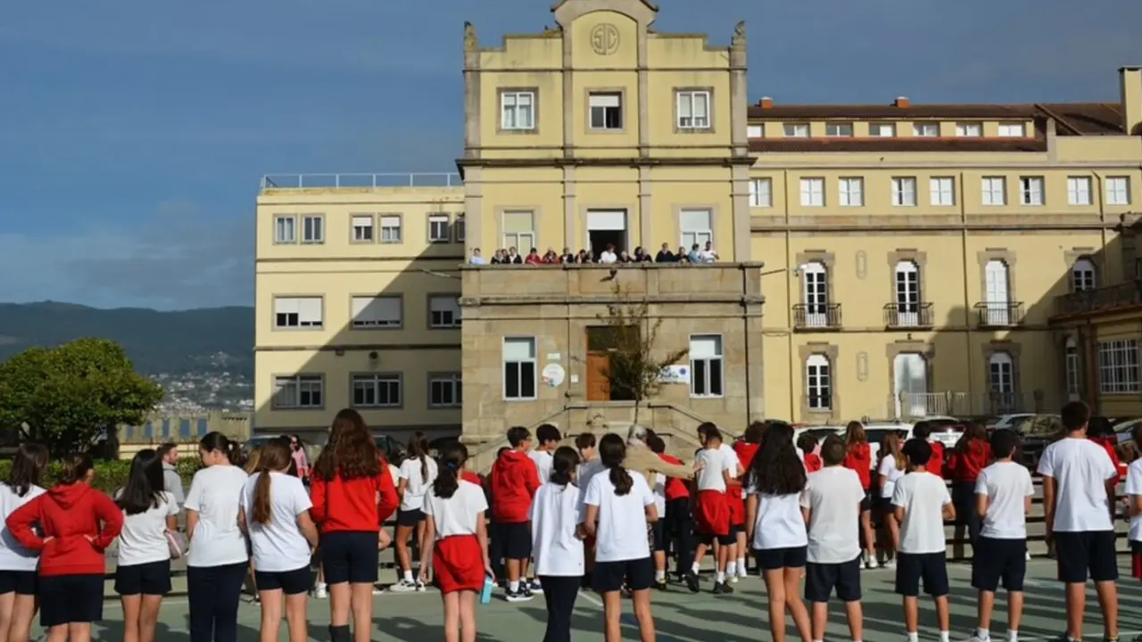 El adiós del Sagrado Corazón de Placeres. Crédito: Perfil de Facebook Colegio Sagrado Corazón Placeres.