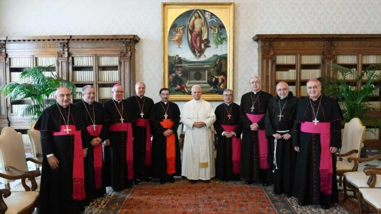 Encuentro del Papa León XIV con los nueve obispos de la Comisión Ejecutiva de la Conferencia Episcopal Española.