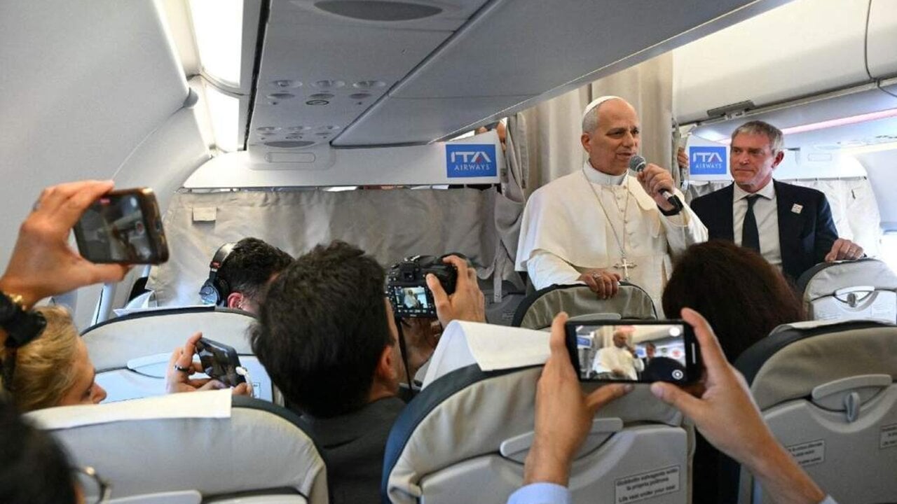 Vuelo papal.
