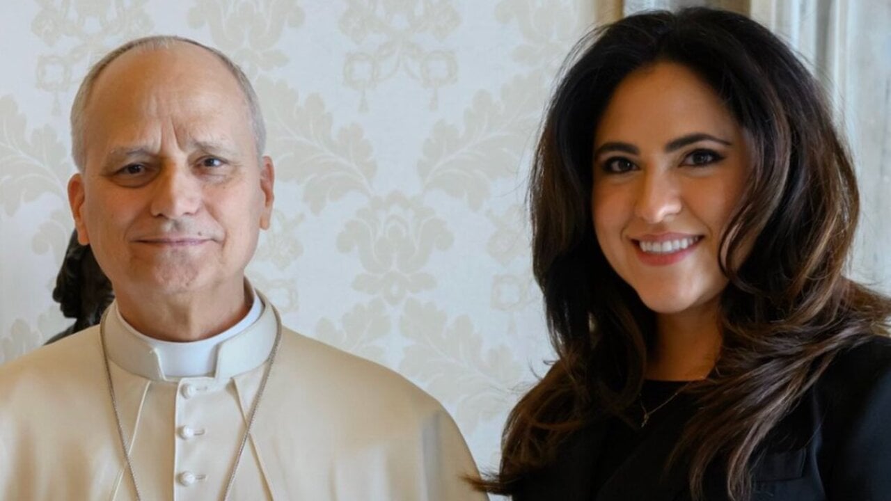 Montse Alvarado con el Papa Le&oacute;n.