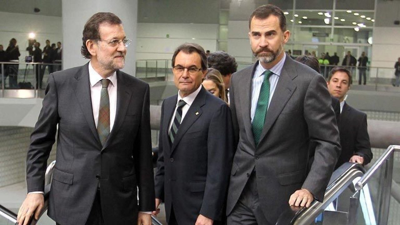Rajoy, Mas y el príncipe durante la inauguración del AVE.