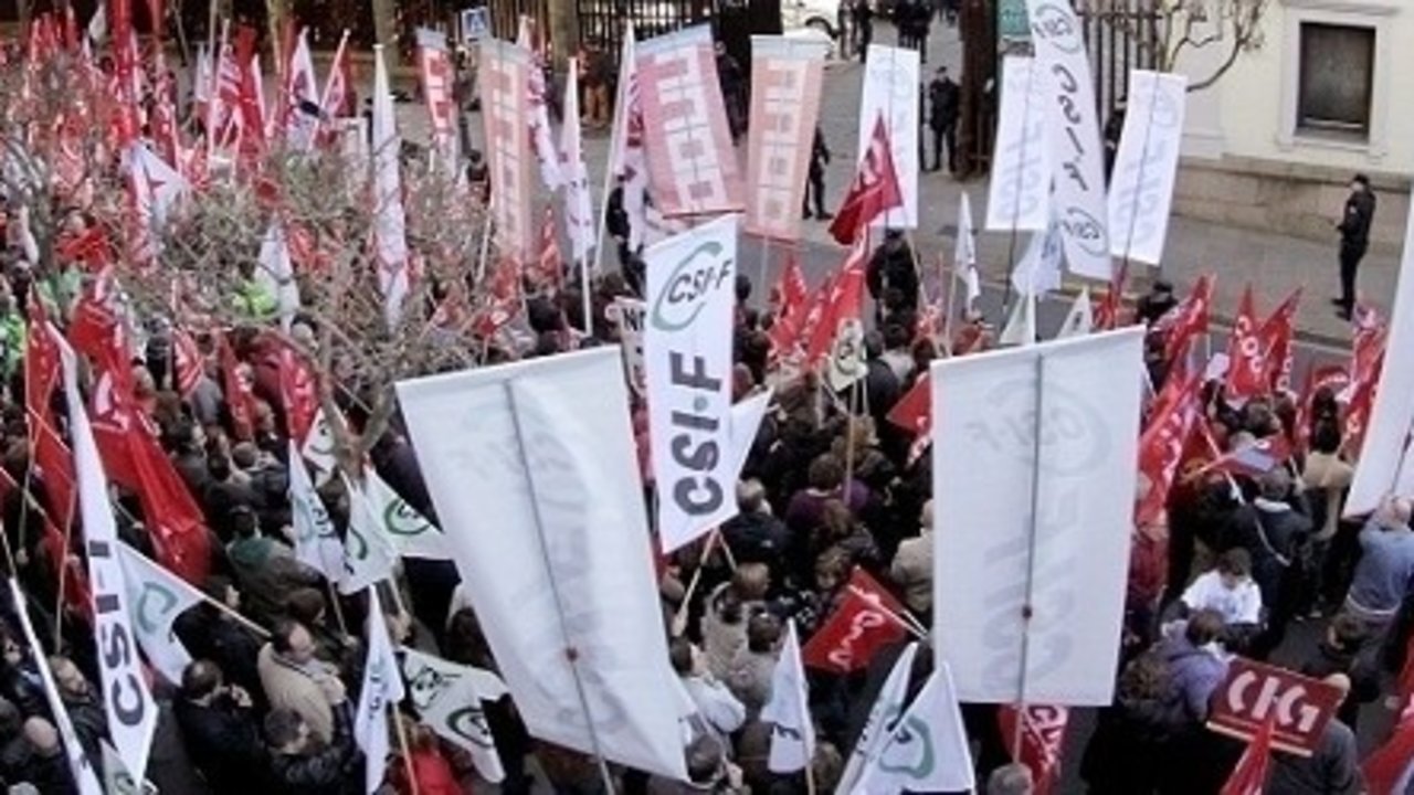 Manifestación de funcionarios en febrero de 2013.