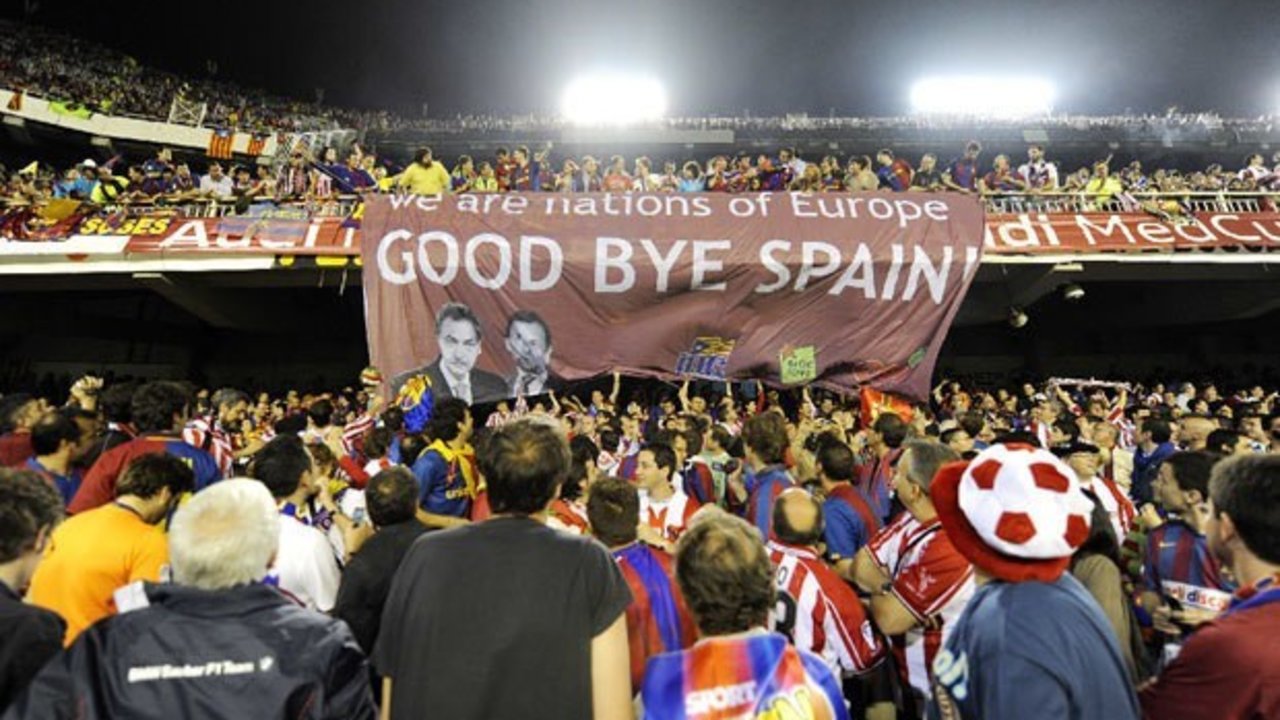 Pancarta antiespañolista en la final de la Copa del Rey.