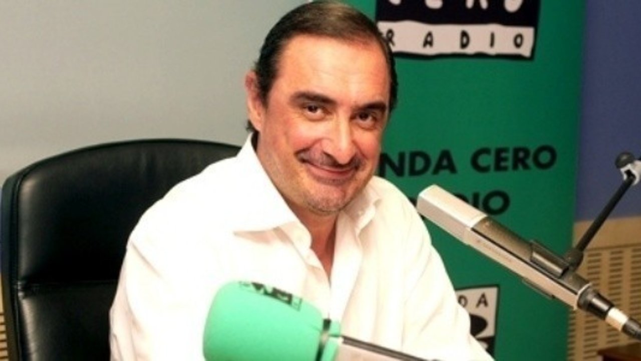 Carlos Herrera, delante del micrófono de Onda Cero.