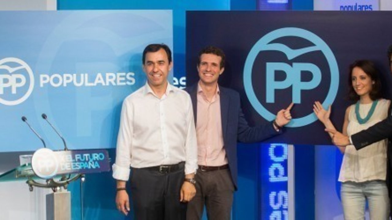 Maíllo, Casado, Levy y Moragas presentan el nuevo logo del PP.