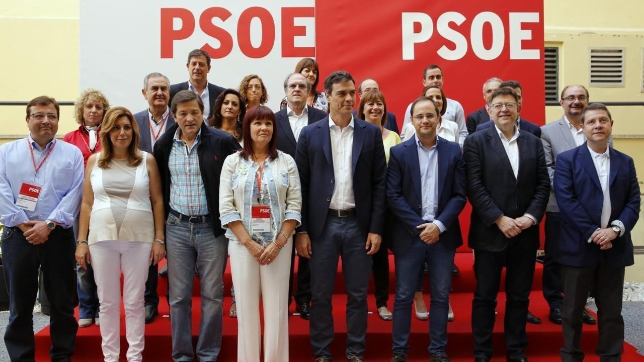 Pedro Sánchez, con los presidentes autonómicos del PSOE.