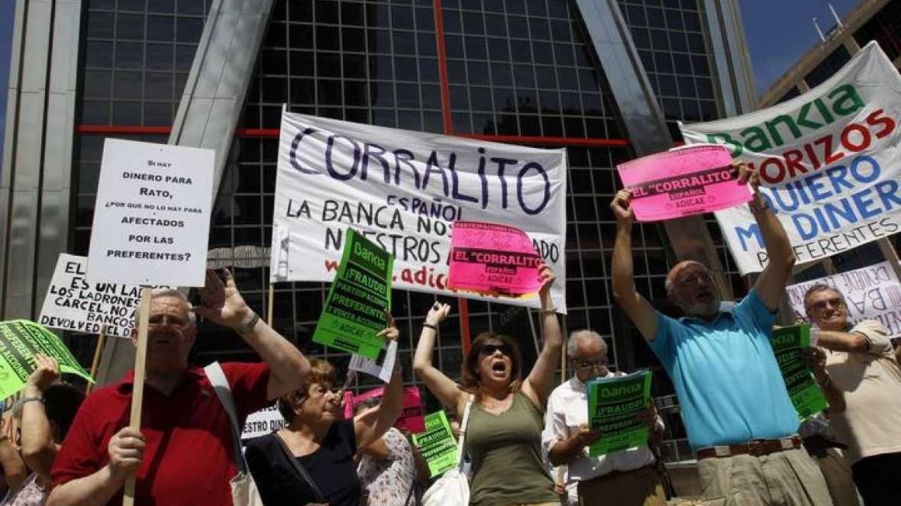 Protesta de afectados por las preferentes de Bankia.