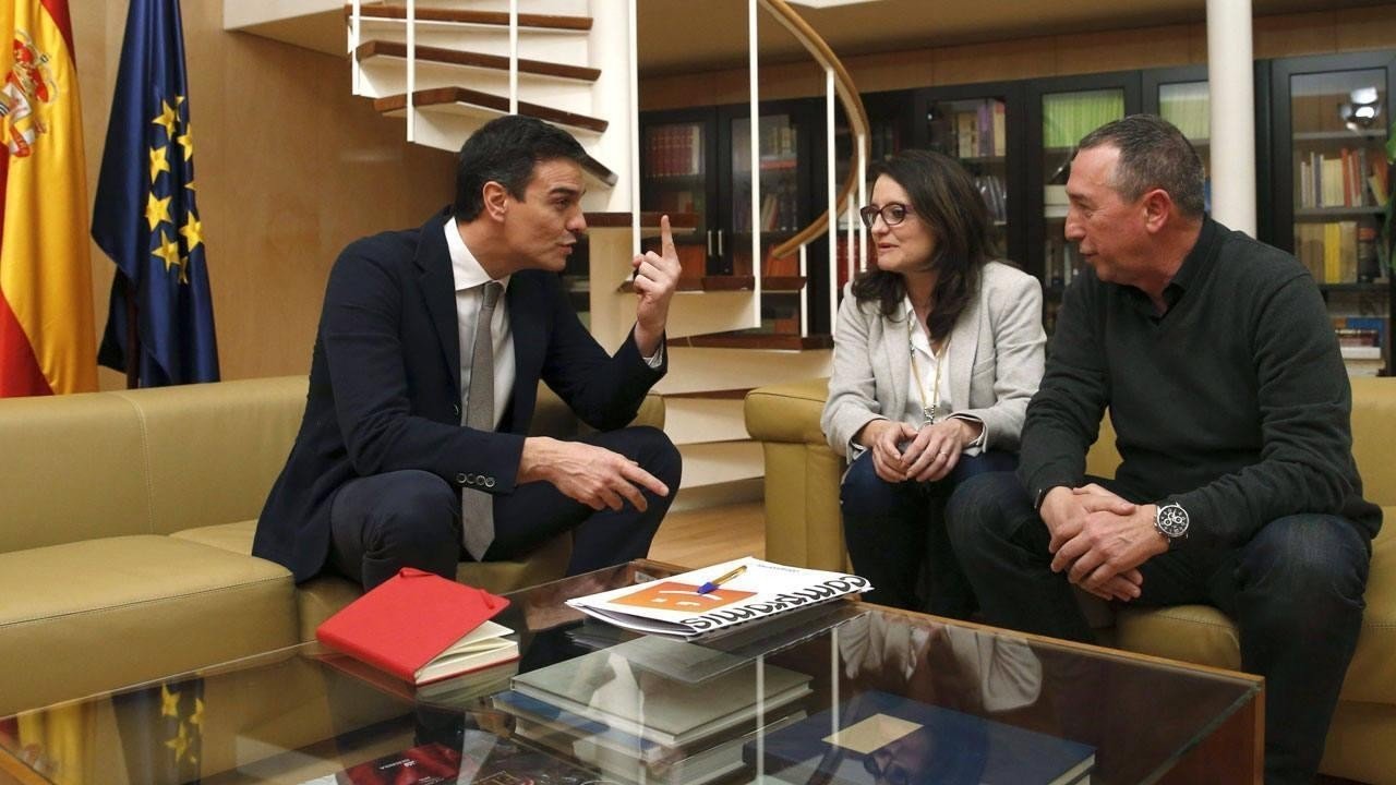 Mónica Oltra y Joan Baldoví, durante una reunión con Pedro Sánchez.