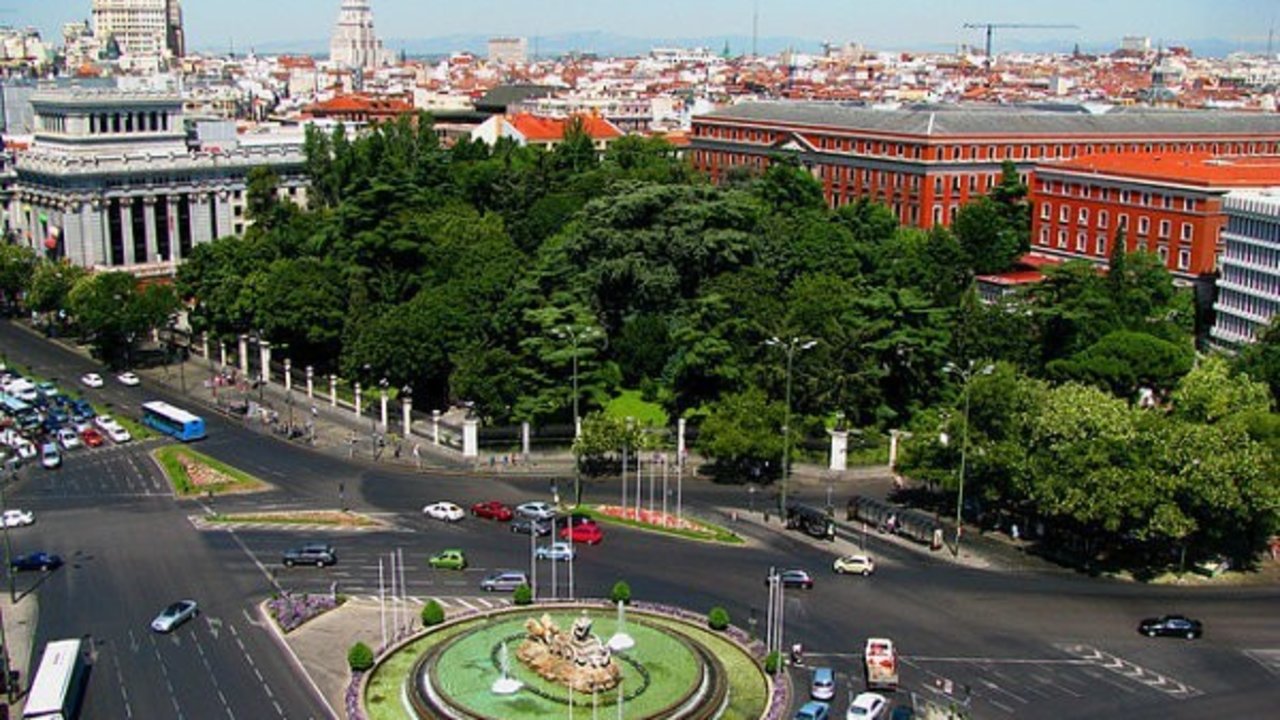 Vistas de los jardines del Palacio de Buevanista desde el Ayuntamiento de Madrid.