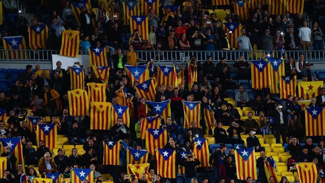 Esteladas en un partido del Barcelona.