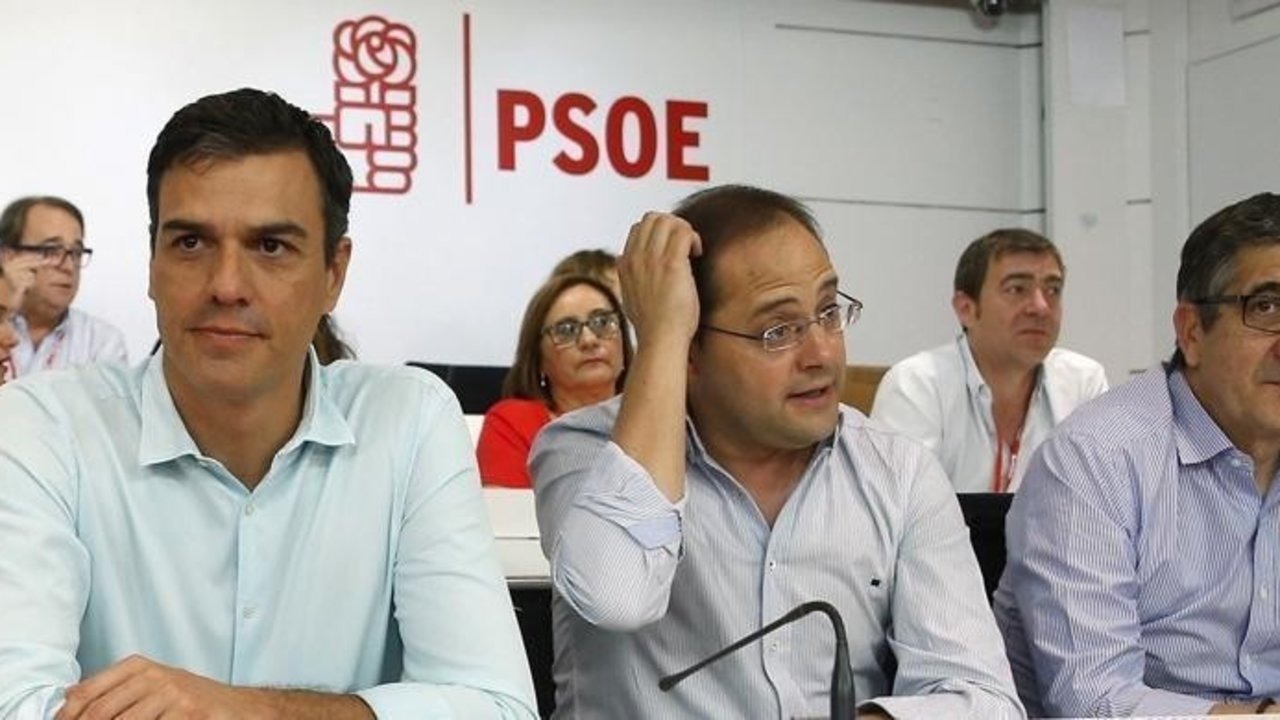 Pedro Sánchez, César Luena y Patxi López.