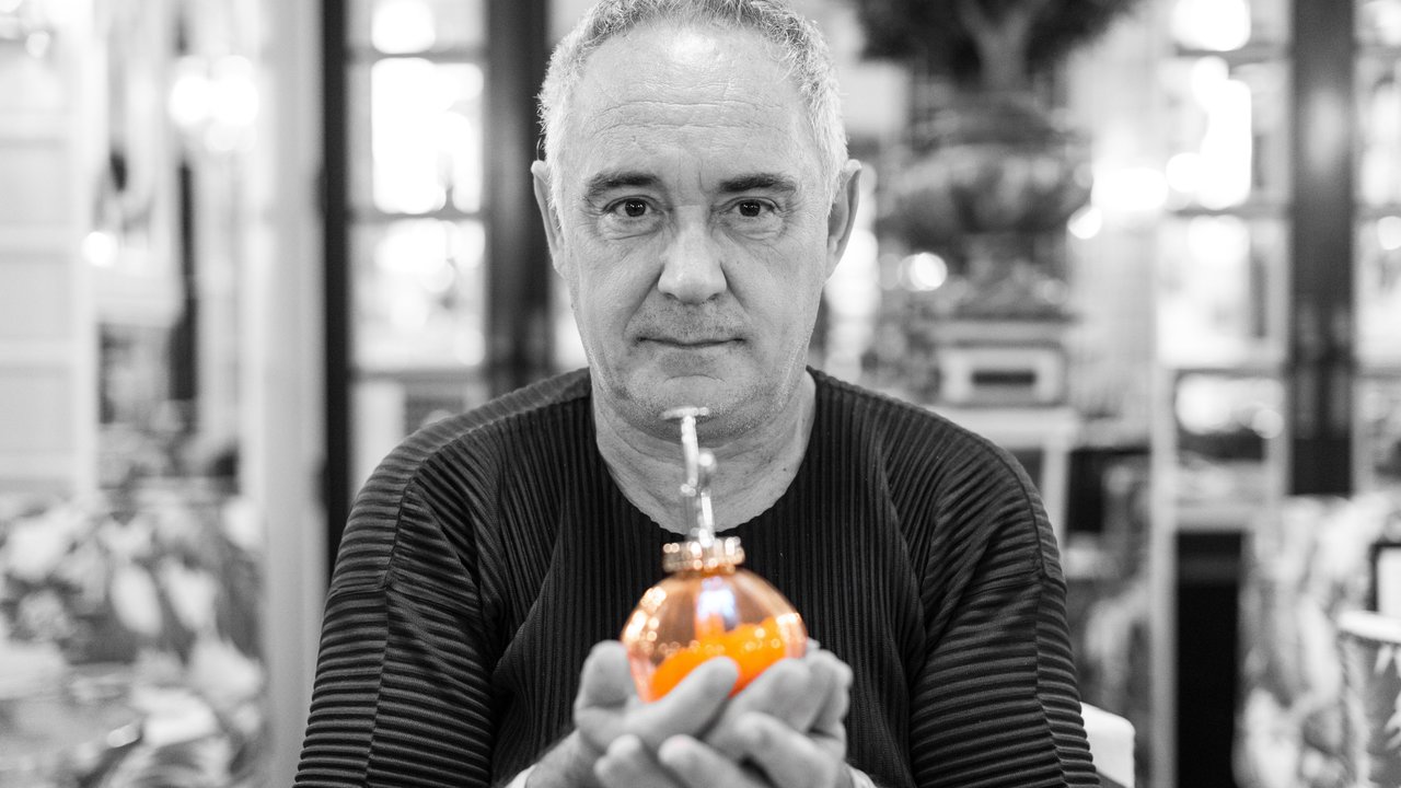 Adrià perfuma la restauración gastronómica con su ciencia y su tesón. Es el olor de número uno de la España del mundo. Álvaro García Fuentes (@alvarogafu)