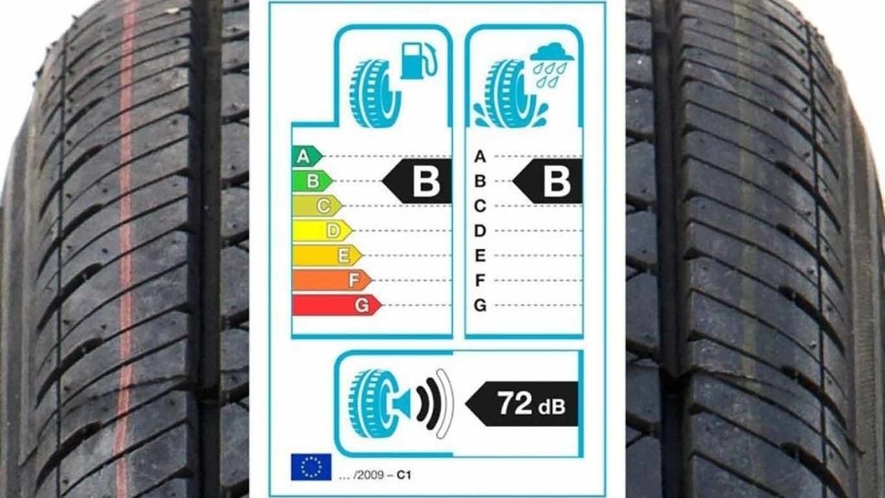 La Etiqueta Europea del Neumático sirve de gran ayuda al usuario a la hora de elegir un tipo de cubierta.