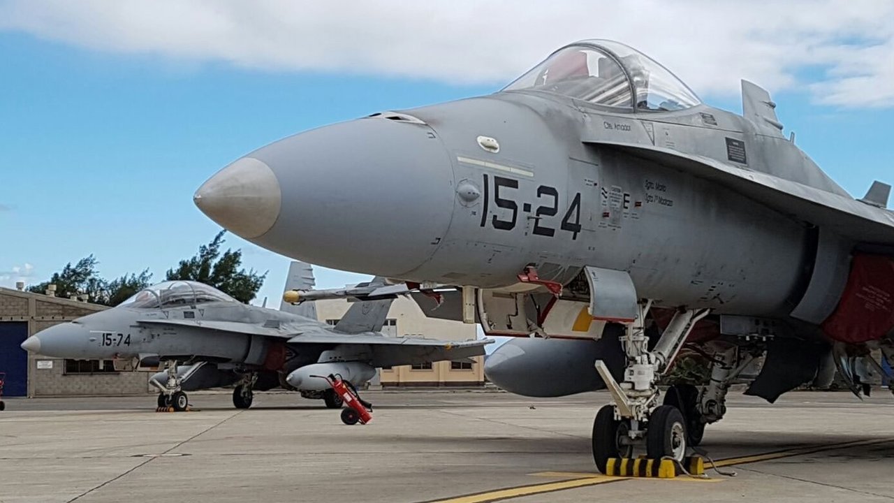 Imagen de archivo de aviones F-18 en la base de Gando (Gran Canaria).