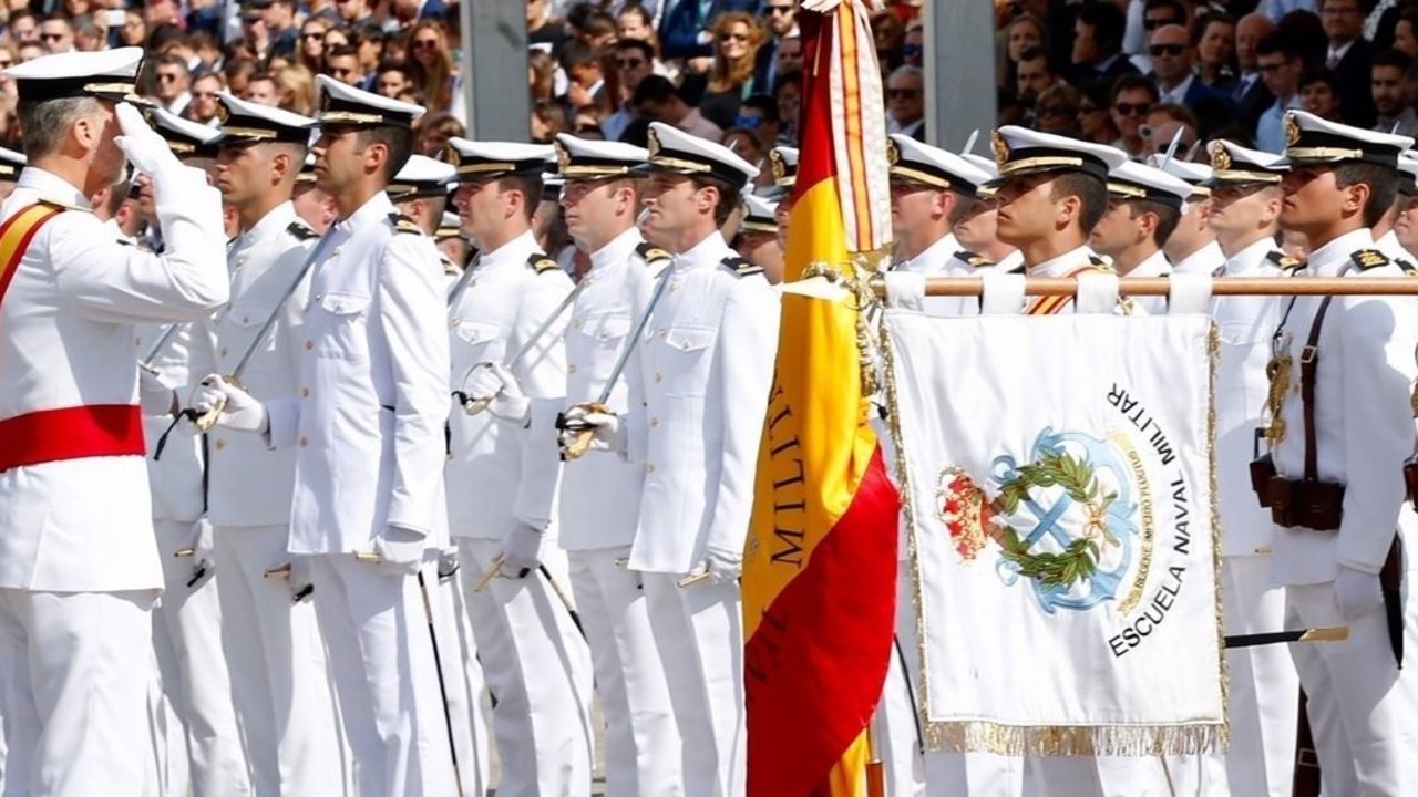Entrega de despachos en la Escuela Naval Militar de Marín (Pontevedra).