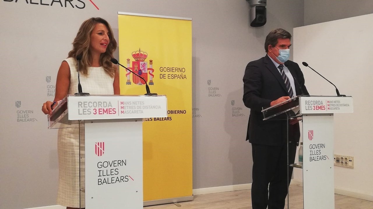 La ministra de Trabajo y Economía Social, Yolanda Díaz, y el ministro de Inclusión, Seguridad Social y Migraciones, José Luis Escrivá.