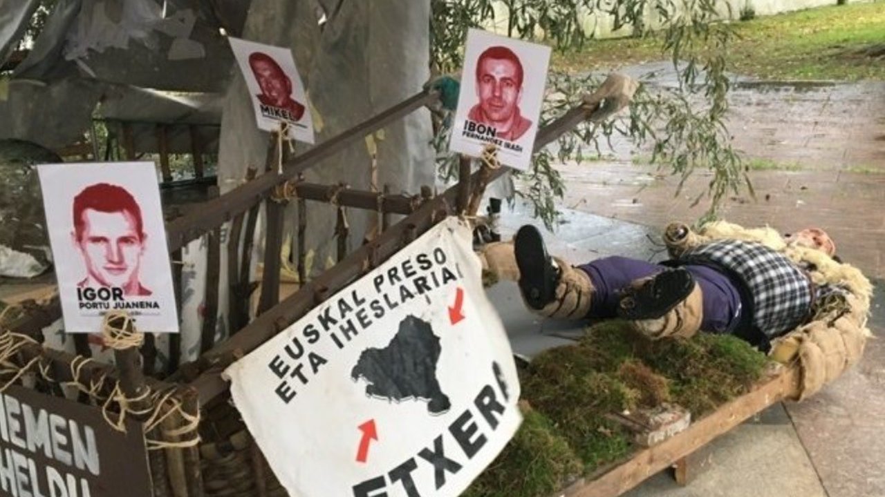 Pancartas de presos de ETA.