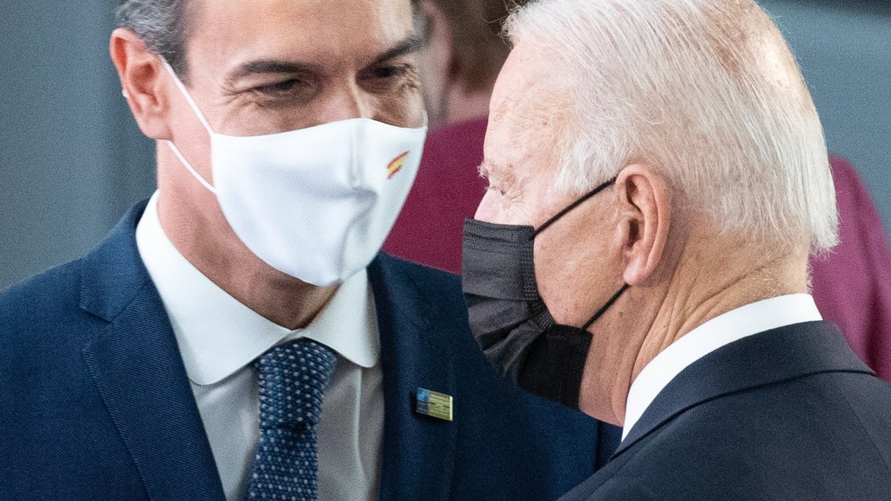 Pedro Sánchez y Joe Biden, en la cumbre de la OTAN (Foto: Belga / Europa Press).