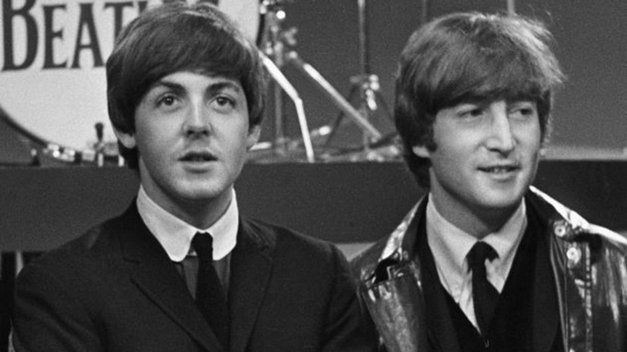 John Lennon y Paul McCartney en 1964.