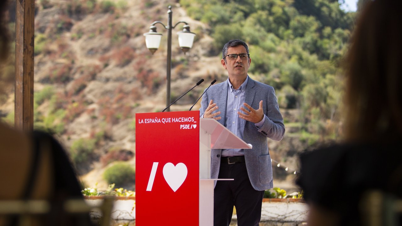 Félix Bolaños, en un mitin del PSOE en Granada (Foto: Álex Cámara / Europa Press).