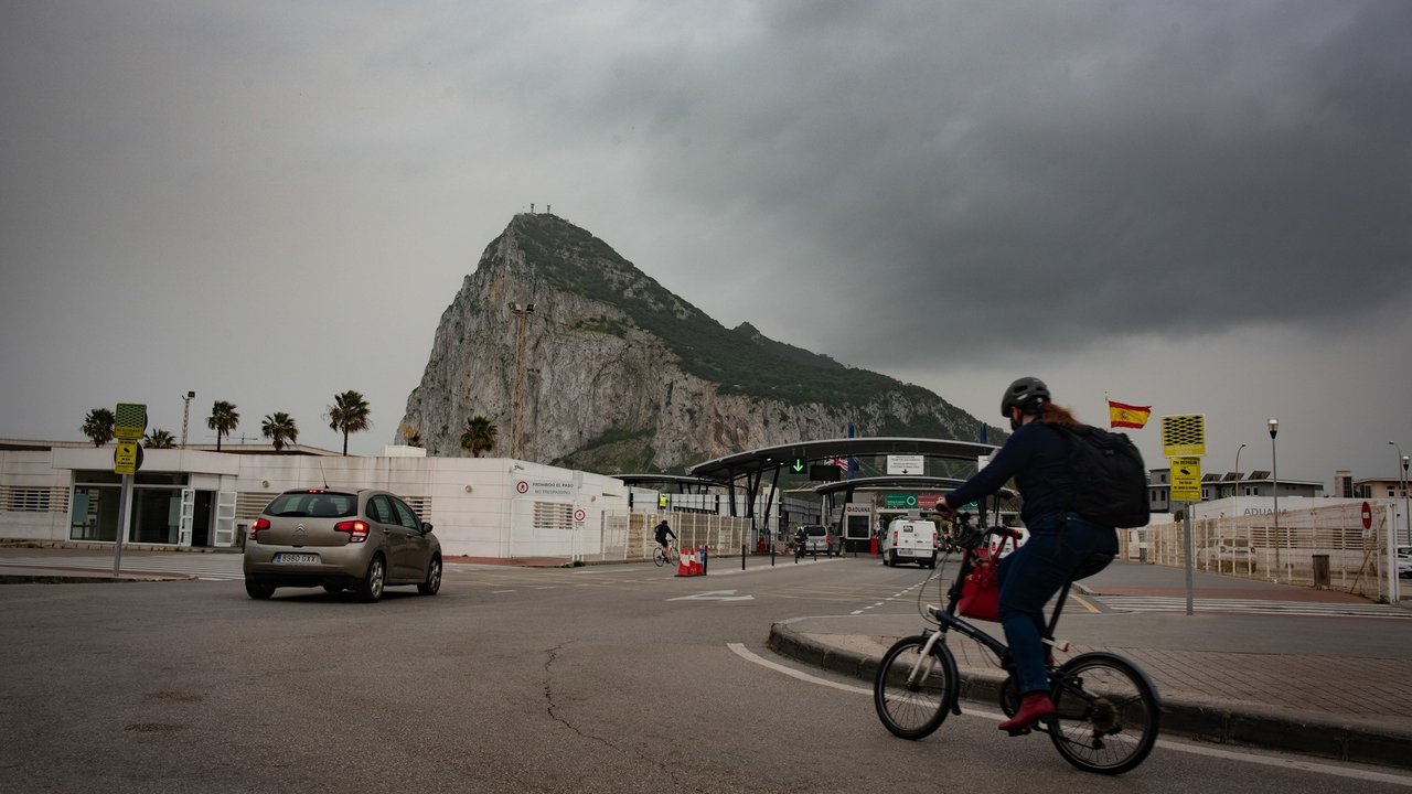 Tránsito de personas en la frontera de España - Gibraltar.
