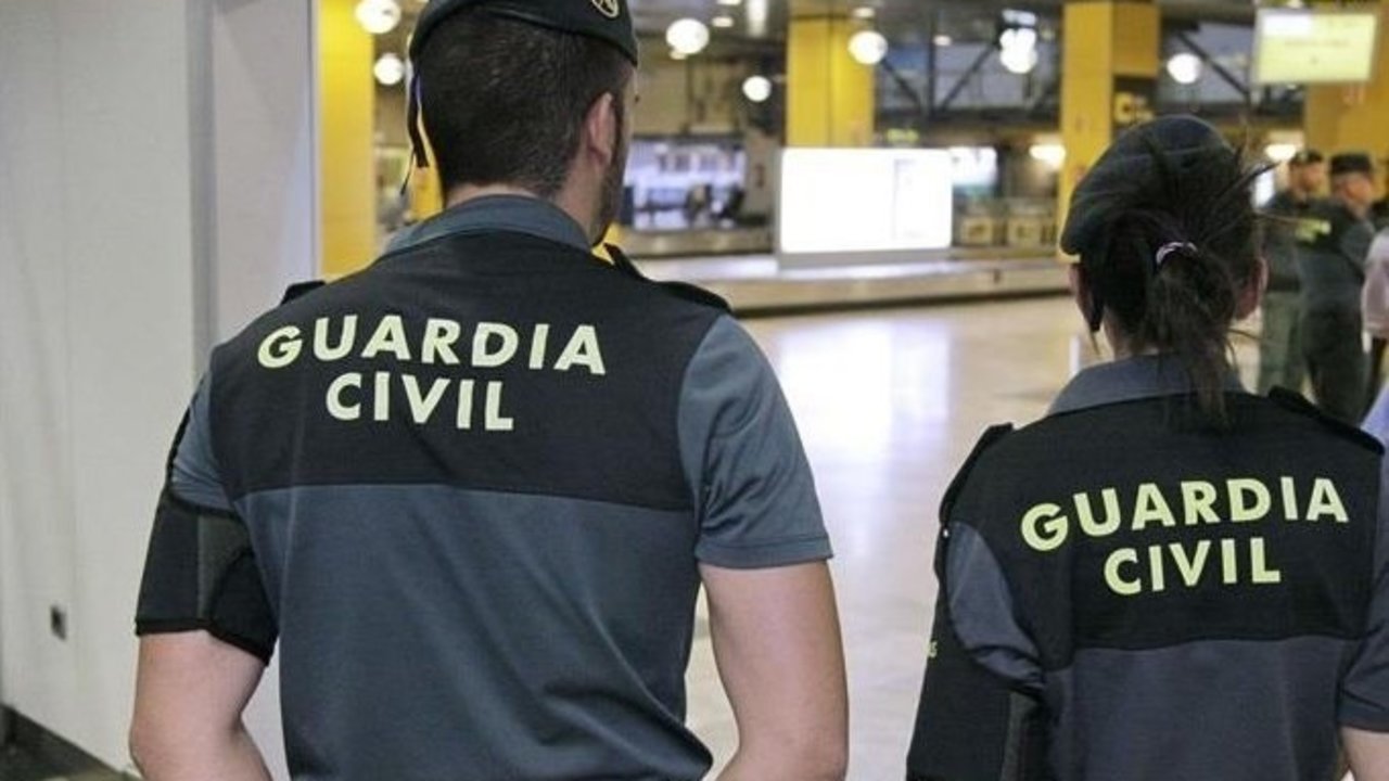 La Guardia Civil en el aeropuerto Adolfo Suárez Madrid-Barajas.