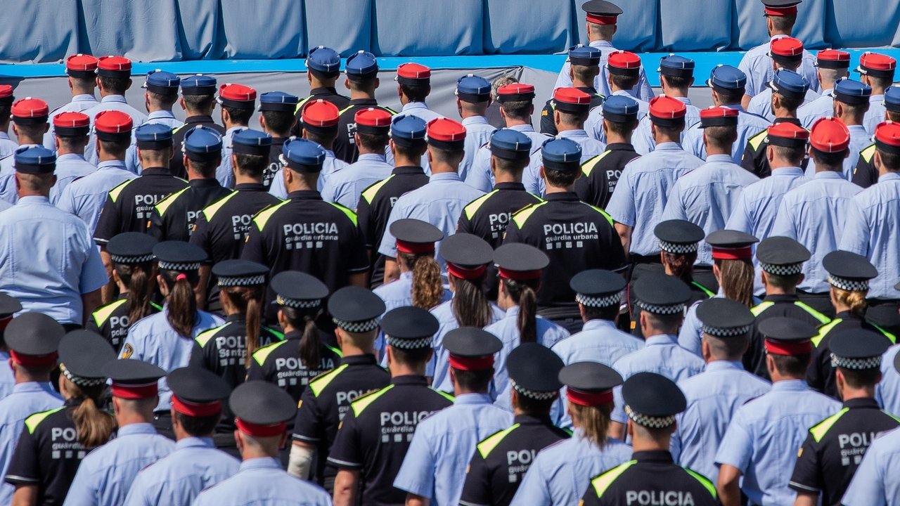 Entrega de diplomas a mossos y policías locales en el Institut de Seguretat Pública de Catalunya (Foto: David Zorrakino / Europa Press).
