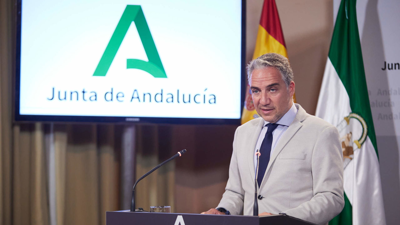 El consejero de Presidencia, Elías Bendodo, durante la rueda de prensa tras el Consejo de Gobierno de la Junta de Andalucía en el Palacio de San Telmo, a 29 de junio de 2022 en Sevilla (Andalucía, España)
