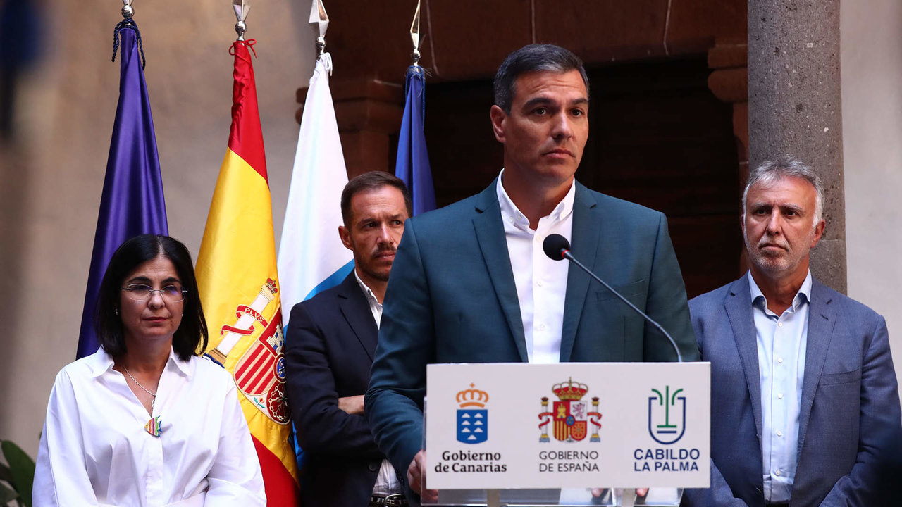Pedro Sánchez, tras la reunión mantenida en el Cabildo de La Palma (Foto: Pool Moncloa / Jorge Villar).