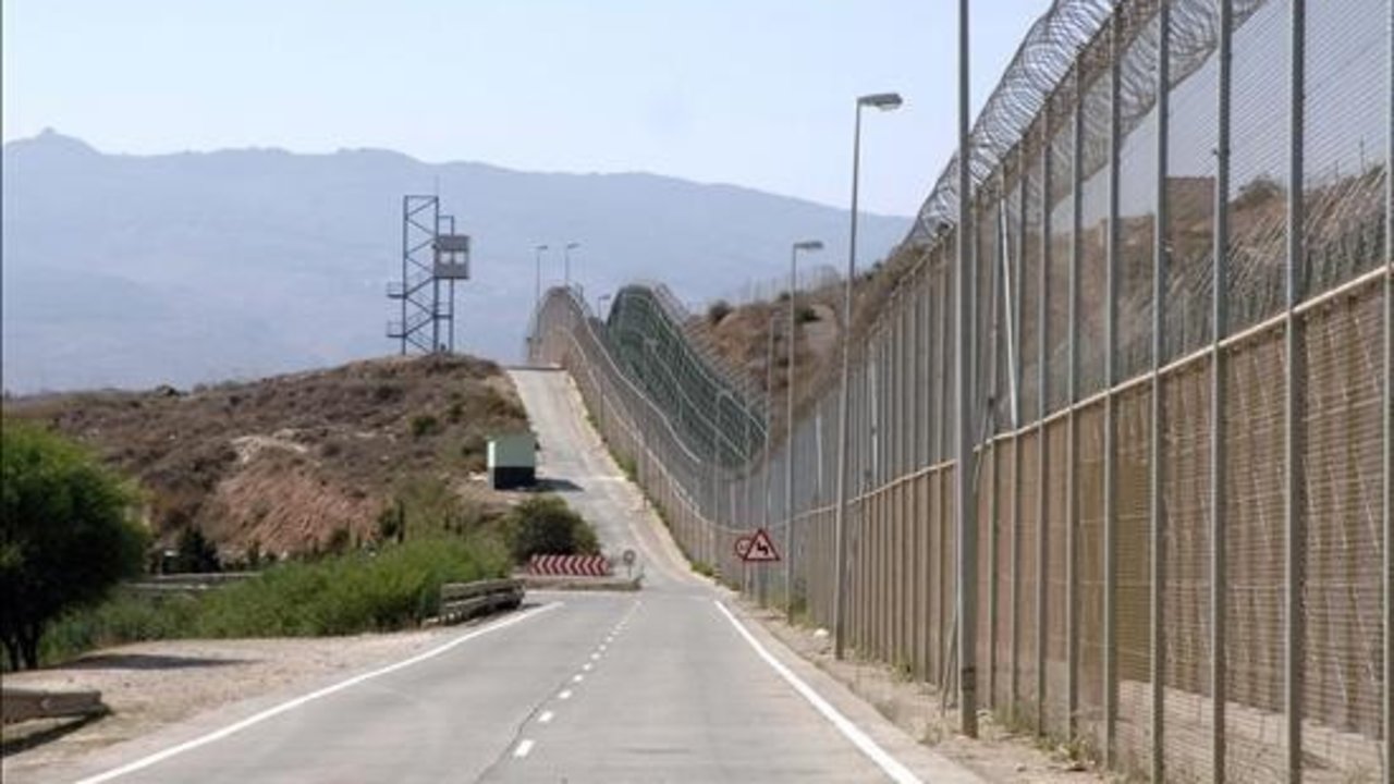 Valla fronteriza entre Marruecos y Melilla.