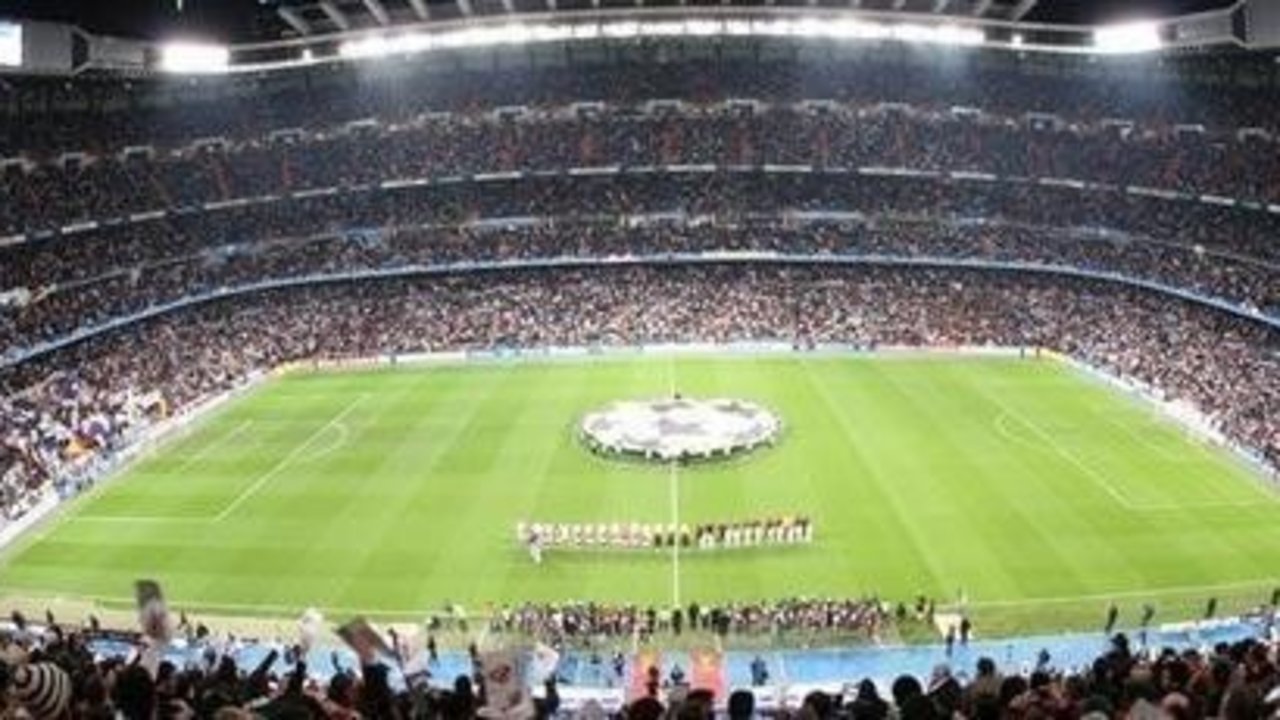 El Bernabéu durante un partido de Champions.